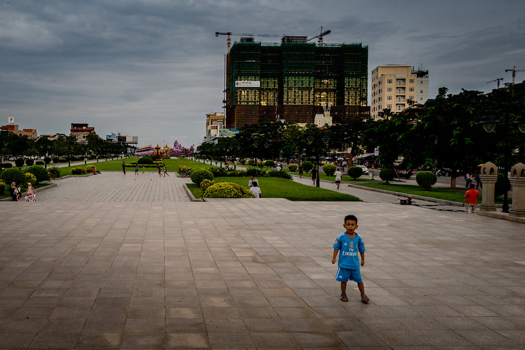 Cambodia-Phnom-Penh-Boy